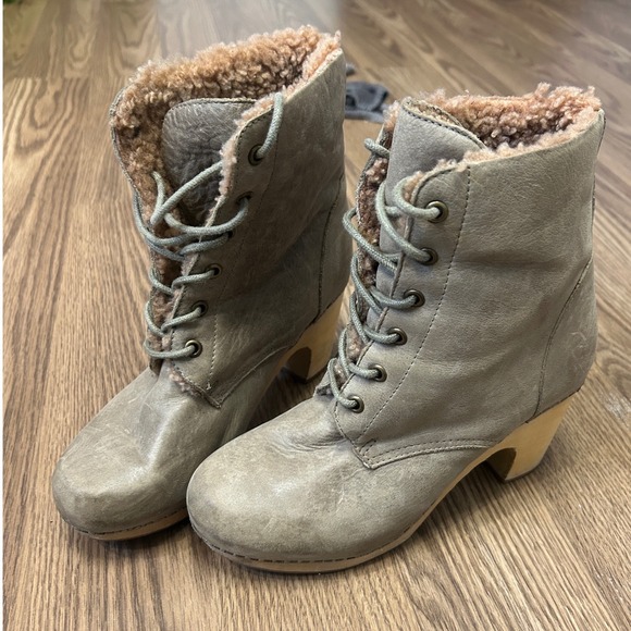 Woodies by Jeffrey Campbell Suede Lace Up Shearling Lined Clog Boots Size 8 - Picture 3 of 5